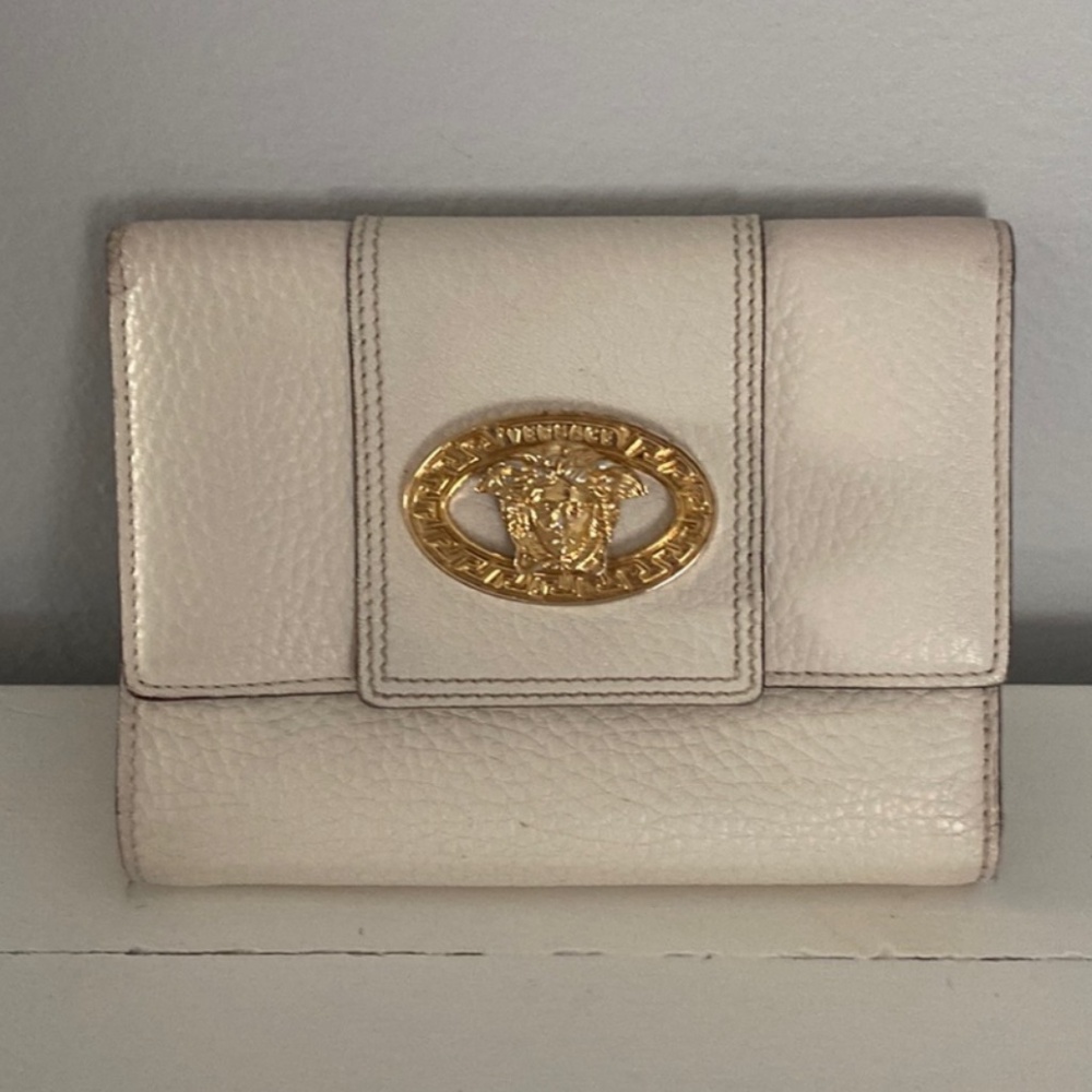 Vintage Versace Medusa Leather Wallet - Off white - Preowned